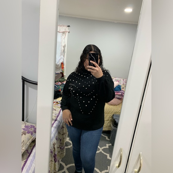 Cute and Comfy Black Size M Pearled Sweatshirt from SHEIN - Picture 8 of 8